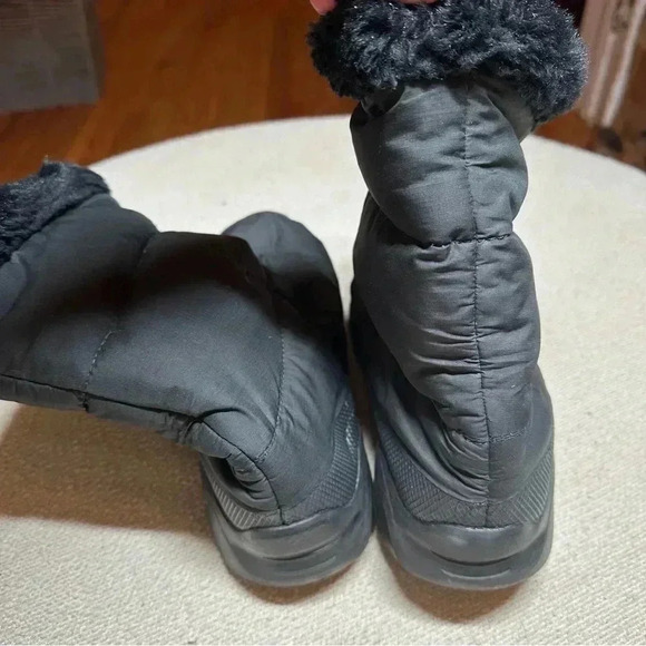 The North Face 700 Fill Winter Boots Size 7 - Picture 3 of 6